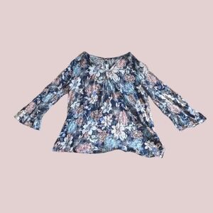 flowy floral blue business casual blouse size large from brand mark size large